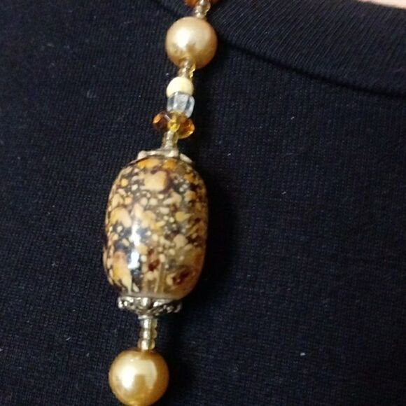 5/$25 Pretty 36" Necklace   - Picture 3 of 5